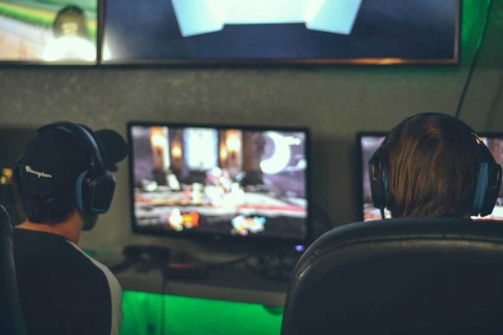 Sugar Crash Prevention for Gamers: How to Stay Sharp During Marathon Sessions Without the Energy nosedive