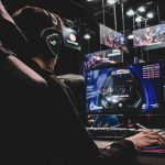 How to Maintain Balanced Blood Sugar While Gaming Late Nights (Without Sacrificing Snacks)